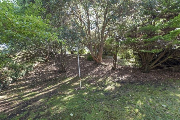 Photo of property in 44 Freyberg Crescent, Waikanae Beach, Waikanae, 5036