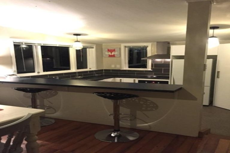 Photo of property in 28 Matenga Street, Waikanae, 5036