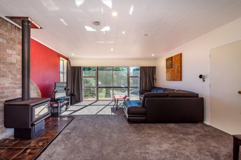 Photo of property in 53 Teoti Street, Paraparaumu Beach, Paraparaumu, 5032