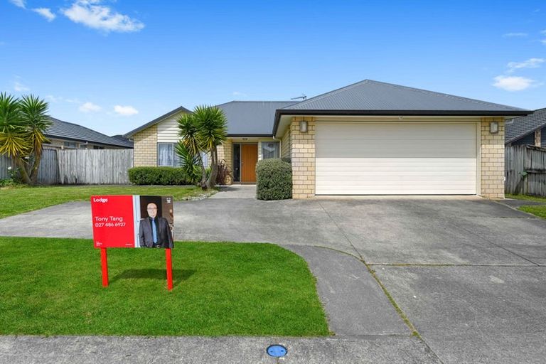 Photo of property in 22 Hector Drive, Rototuna North, Hamilton, 3210