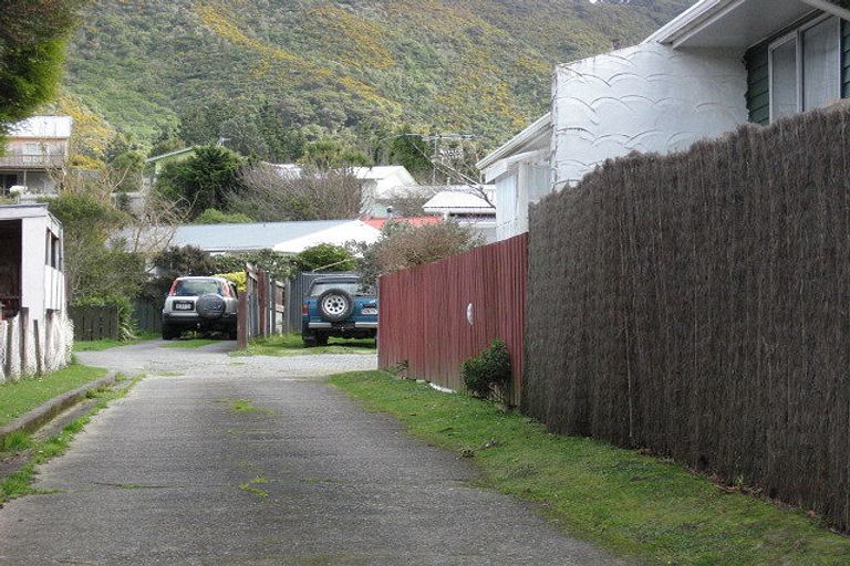Photo of property in 319 Wellington Road, Wainuiomata, Lower Hutt, 5014