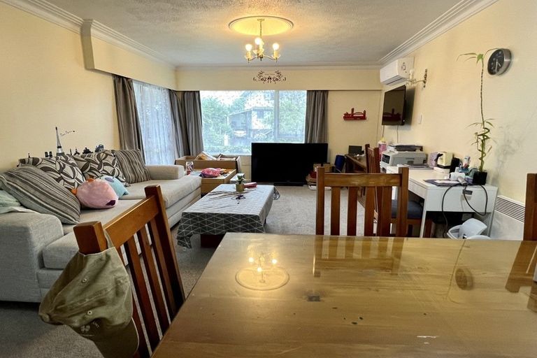 Photo of property in 1/47 Prince Regent Drive, Half Moon Bay, Auckland, 2012