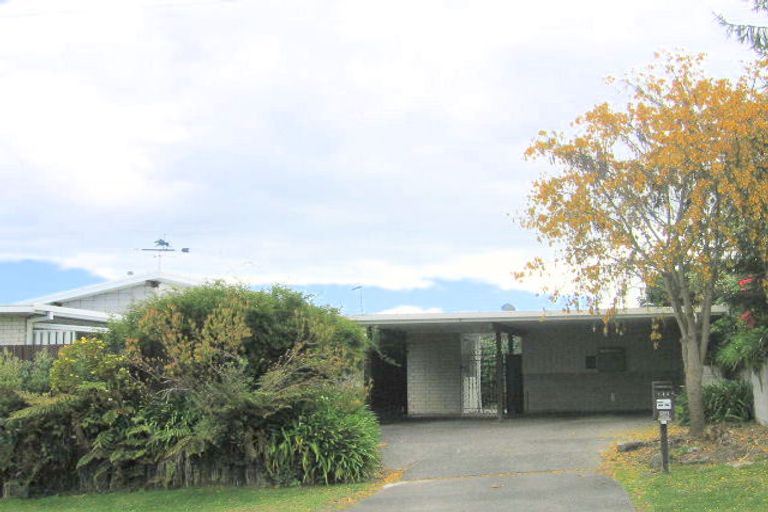 Photo of property in 34 Titoki Avenue, Waipahihi, Taupo, 3330