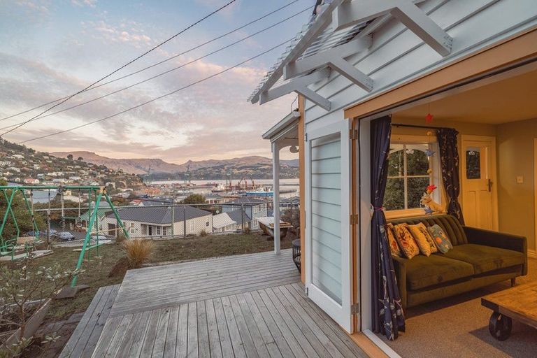 Photo of property in 1 Coleridge Terrace, Lyttelton, 8082