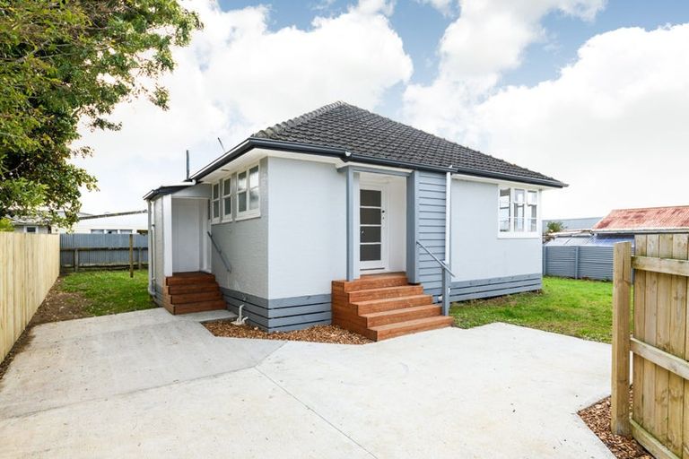 Photo of property in 19a Clyde Crescent, Roslyn, Palmerston North, 4414