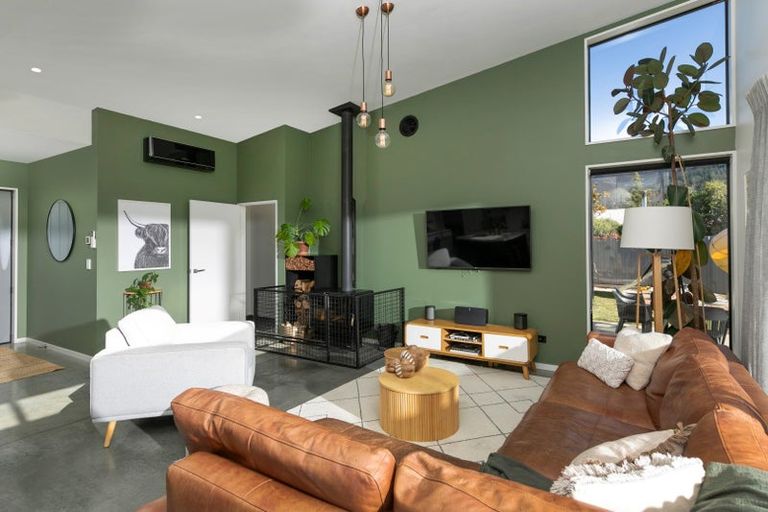 Photo of property in 21 Hewson Crescent, Lake Hawea, Wanaka, 9382