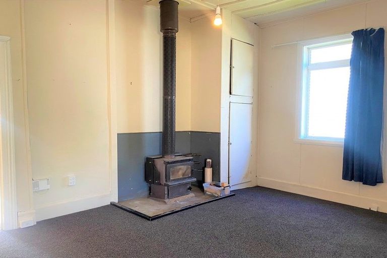 Photo of property in 16 Threadneedle Street, Greymouth, 7805