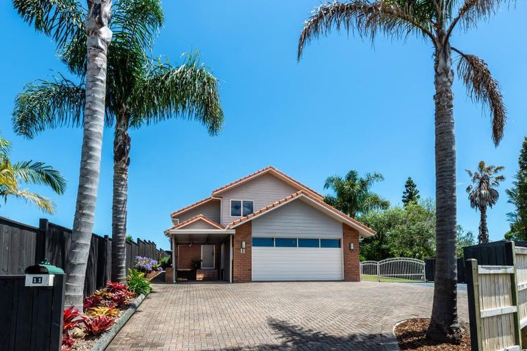 Photo of property in 11 Hinton Place, Pyes Pa, Tauranga, 3112