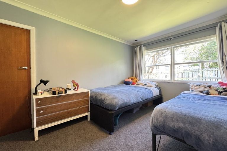 Photo of property in 6 Mahoe Street, Tawa, Wellington, 5028