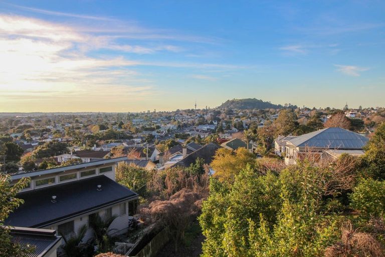 Photo of property in 47 Landscape Road, Mount Eden, Auckland, 1024