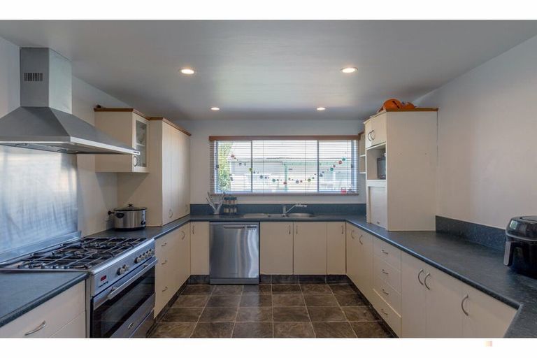 Photo of property in 9 Seddon Street, Highfield, Timaru, 7910