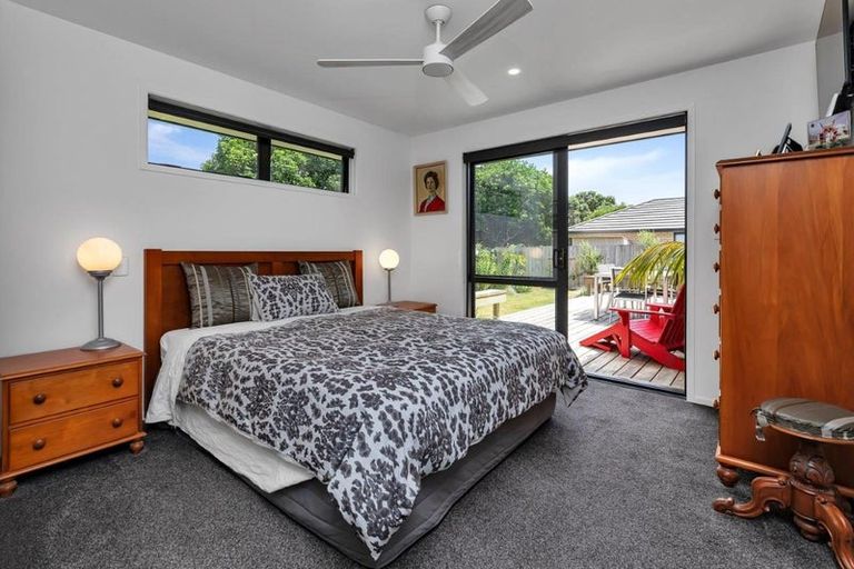 Photo of property in 370 One Tree Point Road, One Tree Point, 0118