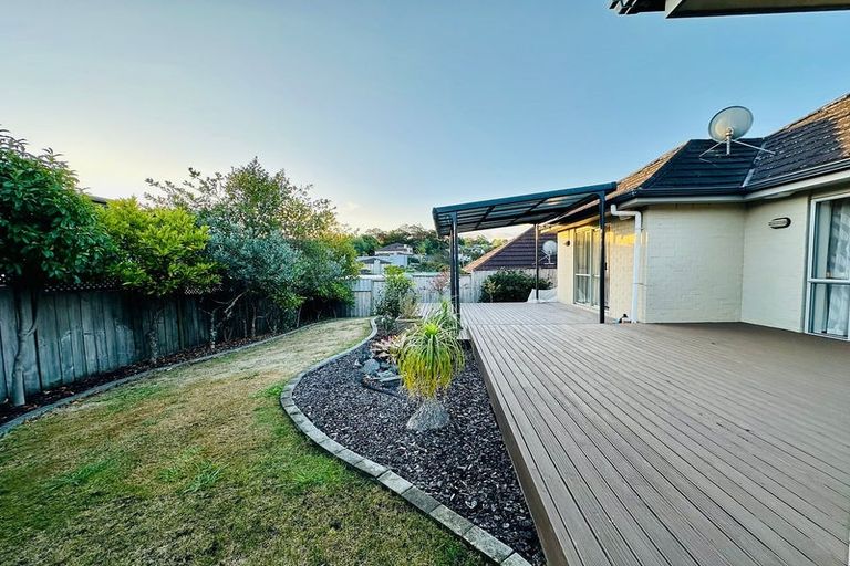 Photo of property in 5 Catlins Place, Fairview Heights, Auckland, 0632