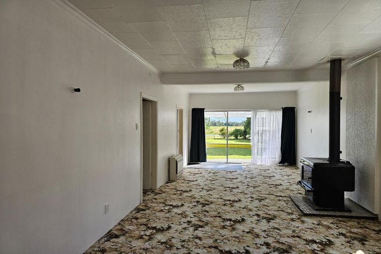 Photo of property in 15 Main Road, Whataroa, 7886