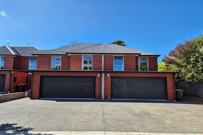 Photo of property in 15 Athol Terrace, Upper Riccarton, Christchurch, 8041