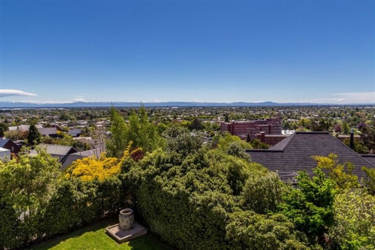 Photo of property in 15 Delhi Place, Cashmere, Christchurch, 8022