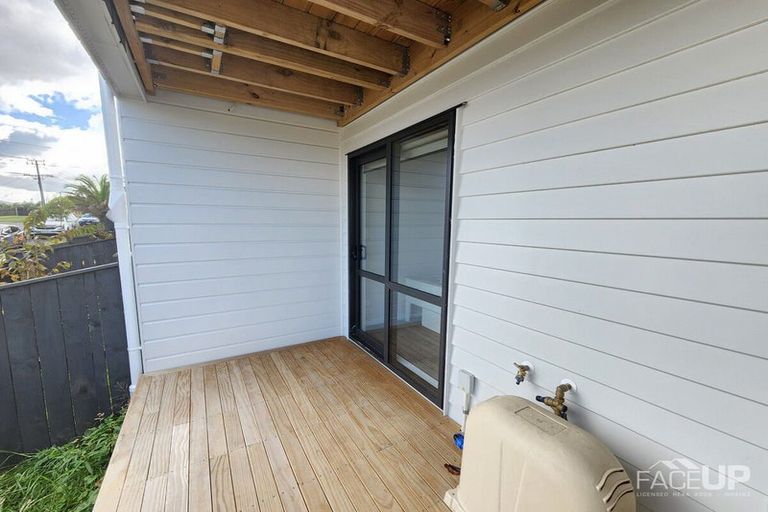 Photo of property in 3/10 Newington Road, Henderson, Auckland, 0612