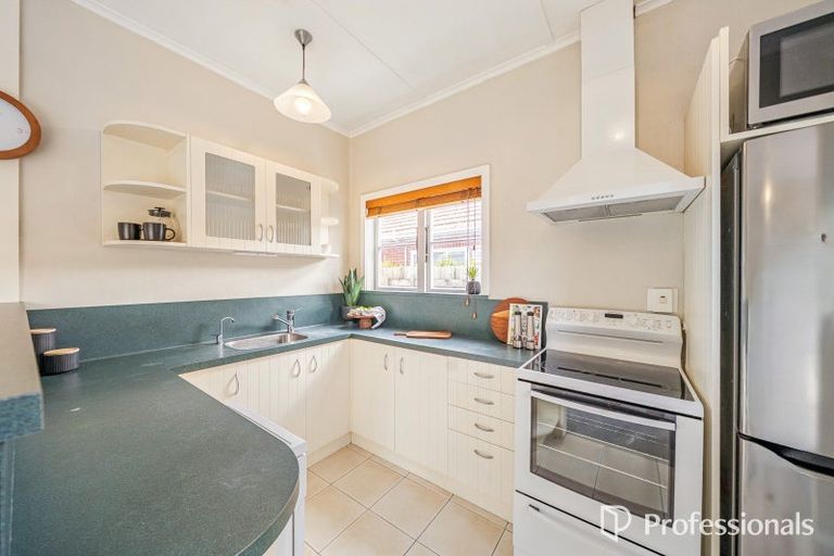 Photo of property in 16 Bell Road, Waiwhetu, Lower Hutt, 5010