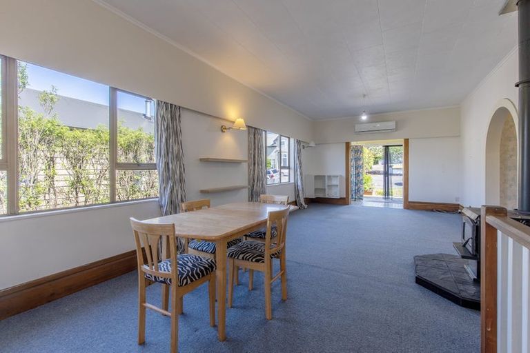 Photo of property in 49 Waverley Street, Waipawa, 4210