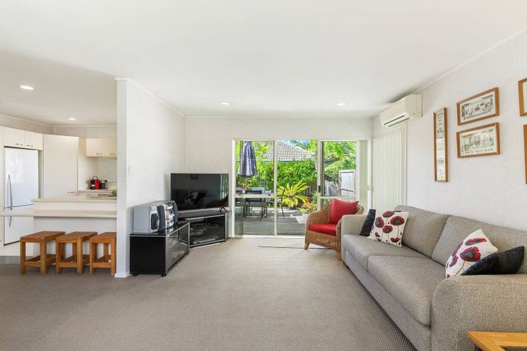 Photo of property in 1/23 Tarnica Road, Northpark, Auckland, 2013