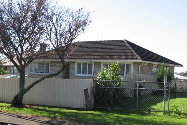 Photo of property in 22 Crown Crescent, Otara, Auckland, 2023