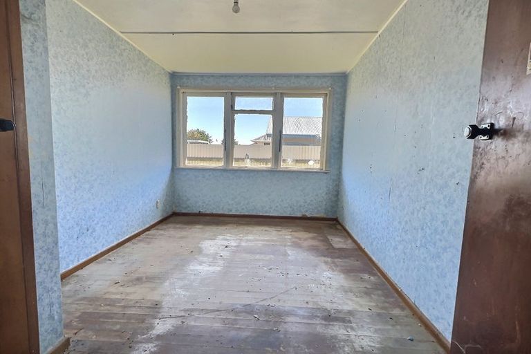 Photo of property in 77 Hillary Crescent, Maraenui, Napier, 4110