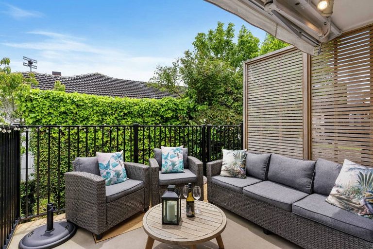 Photo of property in 2/6 Pine Terrace, Howick, Auckland, 2014