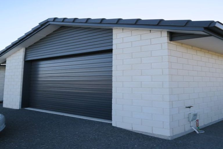 Photo of property in 31 Denny Hulme Drive, Mount Maunganui, 3116