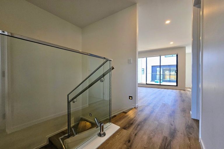 Photo of property in 25c Jandell Crescent, Bucklands Beach, Auckland, 2014