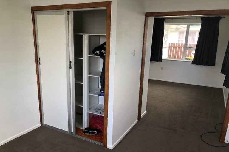 Photo of property in 12 Riversdale Drive, Merrilands, New Plymouth, 4312