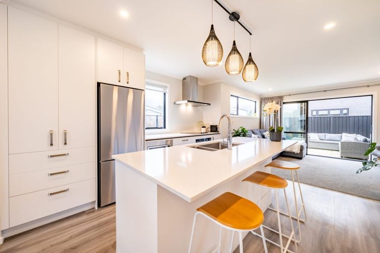 Photo of property in 48 Mawai Hakona Drive, Wallaceville, Upper Hutt, 5018