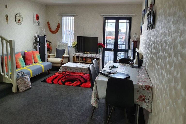 Photo of property in 3/77 Saint George Street, Papatoetoe, Auckland, 2025