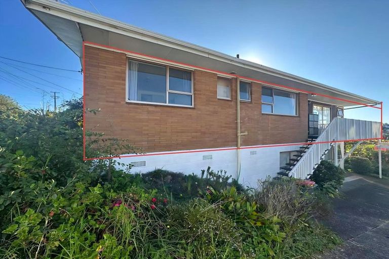 Photo of property in 46 Target Road, Totara Vale, Auckland, 0629
