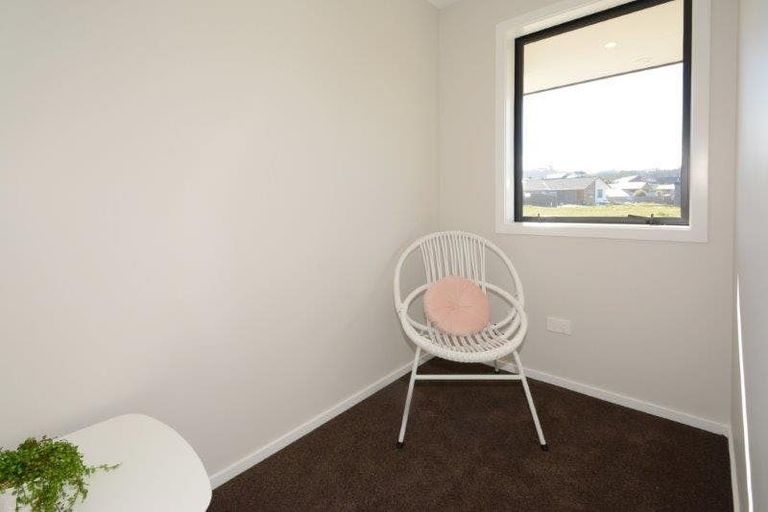 Photo of property in 43 Awa Toru Drive, Fairfield, Dunedin, 9018