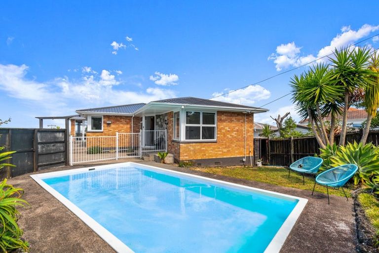 Photo of property in 27 High Road, Glenfield, Auckland, 0629