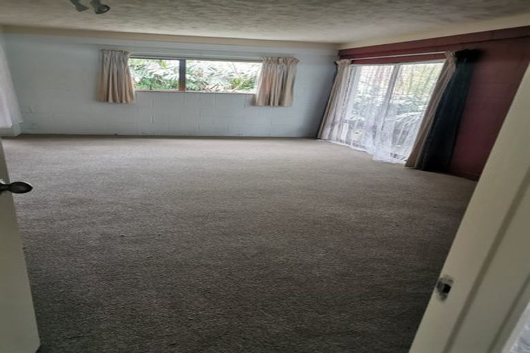Photo of property in 13 Malters Place, Browns Bay, Auckland, 0630