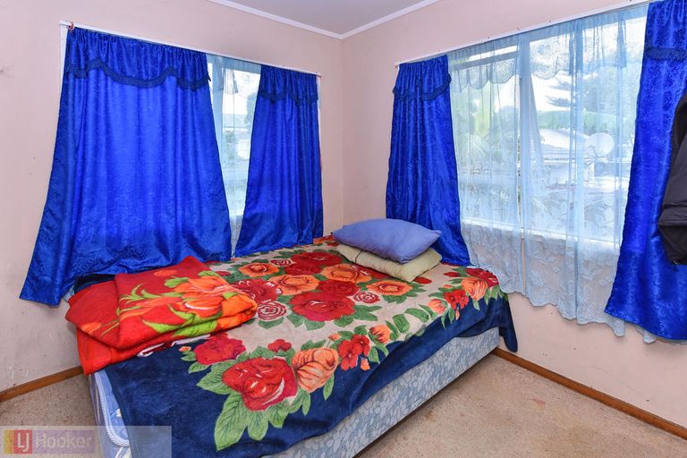 Photo of property in 336 Roscommon Road, Clendon Park, Auckland, 2103