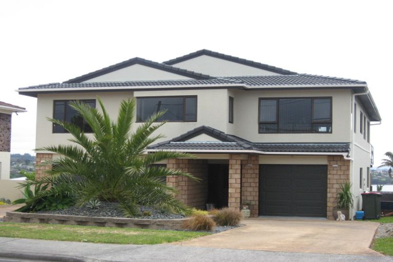 Photo of property in 1020 Whangaparaoa Road, Tindalls Beach, Whangaparaoa, 0930