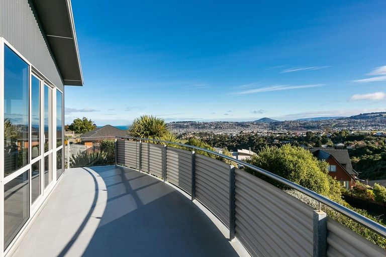 Photo of property in 3 Portland Place, Shiel Hill, Dunedin, 9013