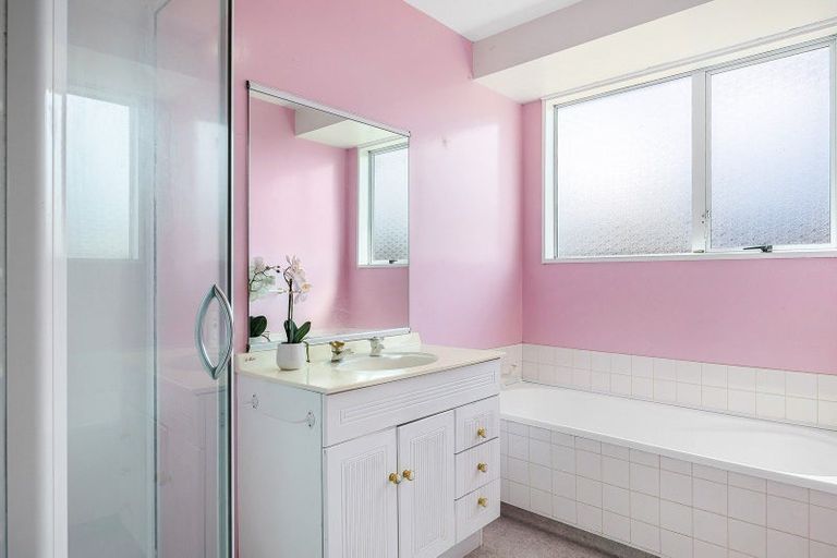 Photo of property in 11b Mulberry Place, Redwood, Christchurch, 8051