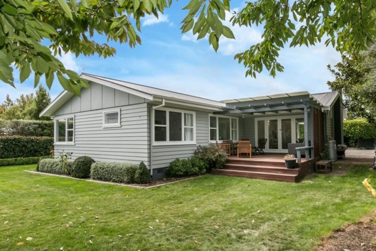 Photo of property in 17 Brookvale Road, Havelock North, 4130