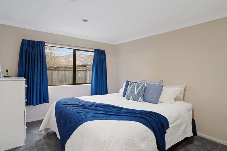 Photo of property in 28 Puhara Avenue, Parklands, Christchurch, 8083