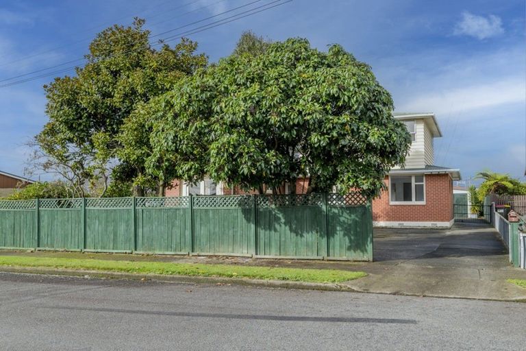 Photo of property in 3 Armagh Street, Levin, 5510