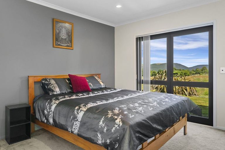 Photo of property in 4/864 Whangamata Road, Kinloch, Taupo, 3377