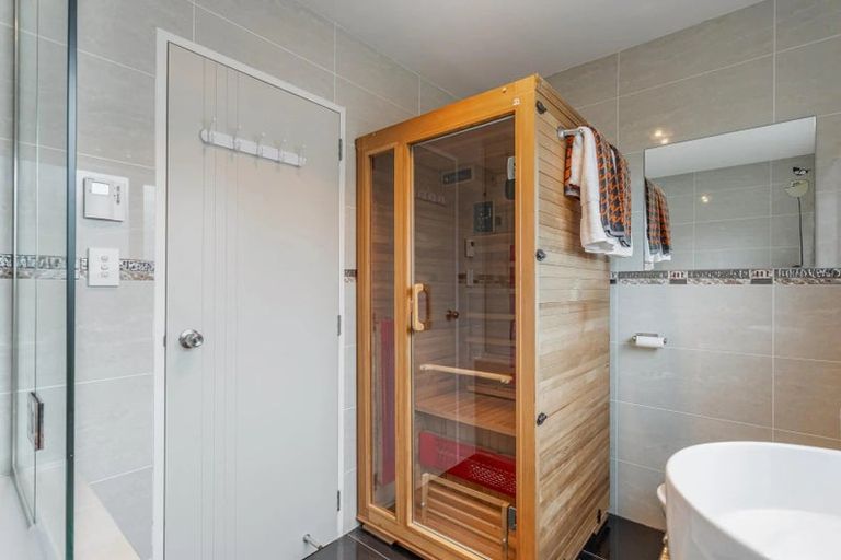 Photo of property in 676a East Coast Road, Pinehill, Auckland, 0630