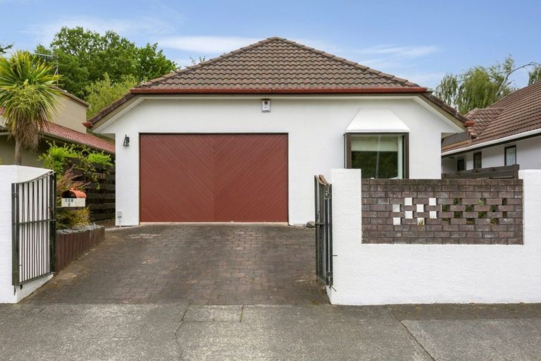 Photo of property in 2/128 Te Heuheu Street, Taupo, 3330