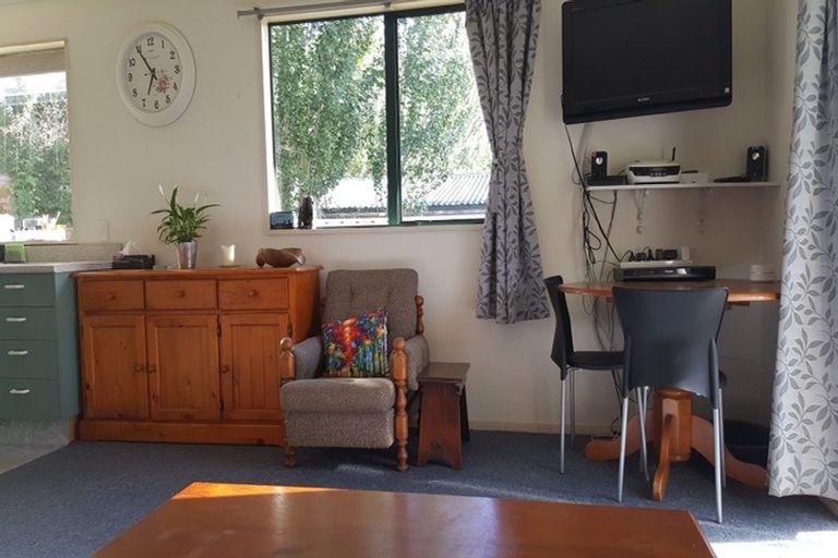 Photo of property in 52 Damien Place, Bromley, Christchurch, 8062