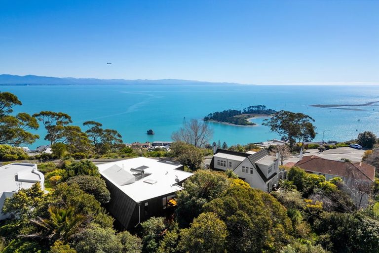 Photo of property in 137 Princes Drive, Britannia Heights, Nelson, 7010