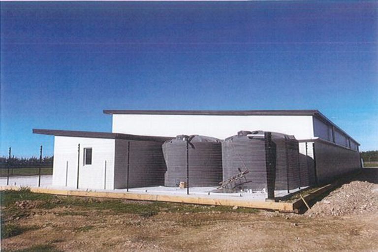 Photo of property in 550 Oxford Road, Fernside, Rangiora, 7471