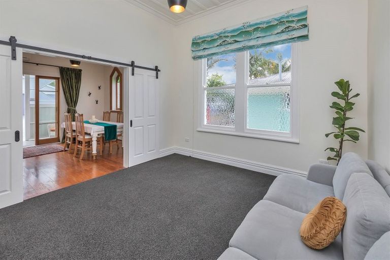 Photo of property in 30 First Avenue, Avenues, Whangarei, 0110